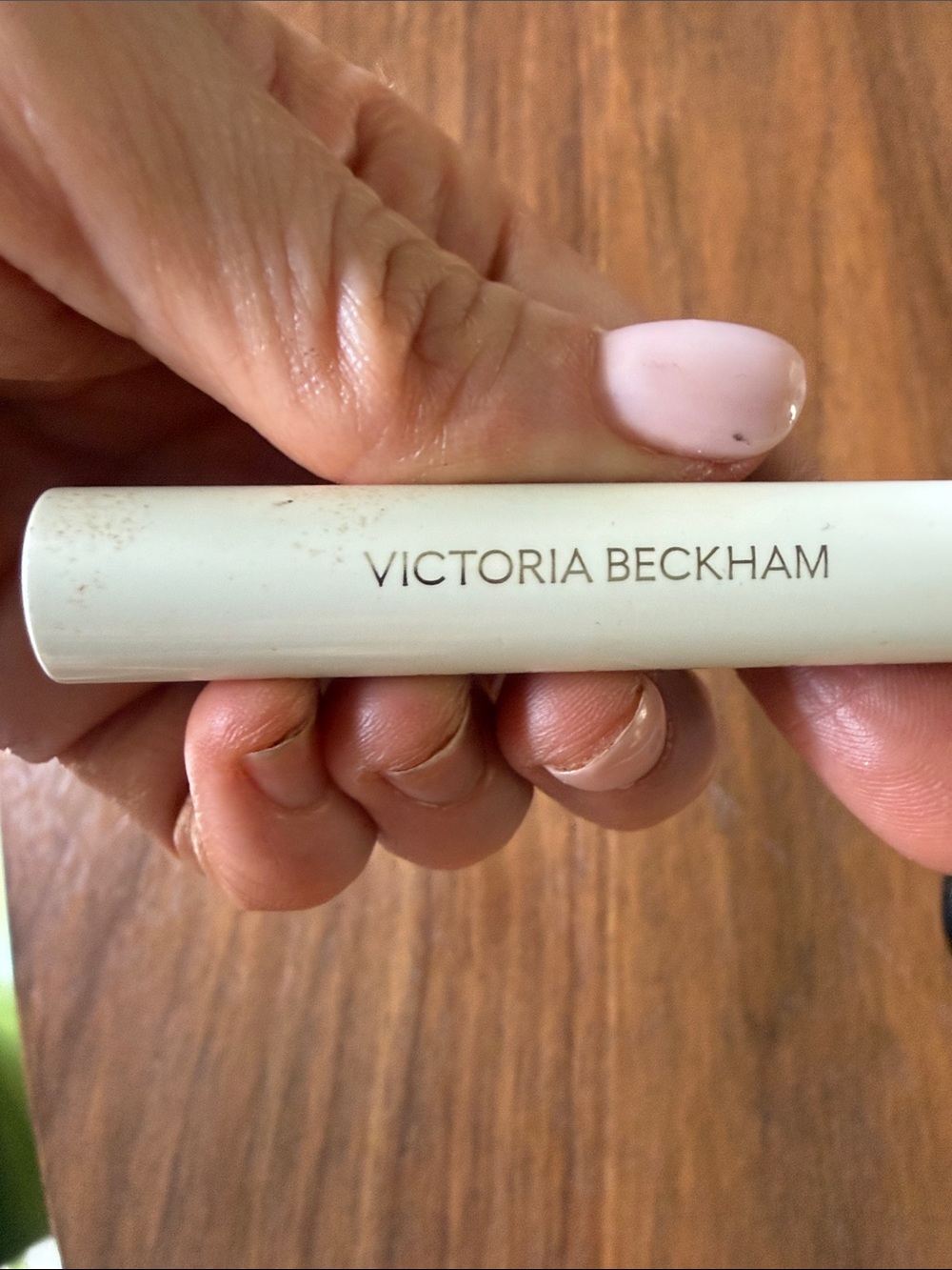 Victoria Beckham Mascara Tube in Cream White
